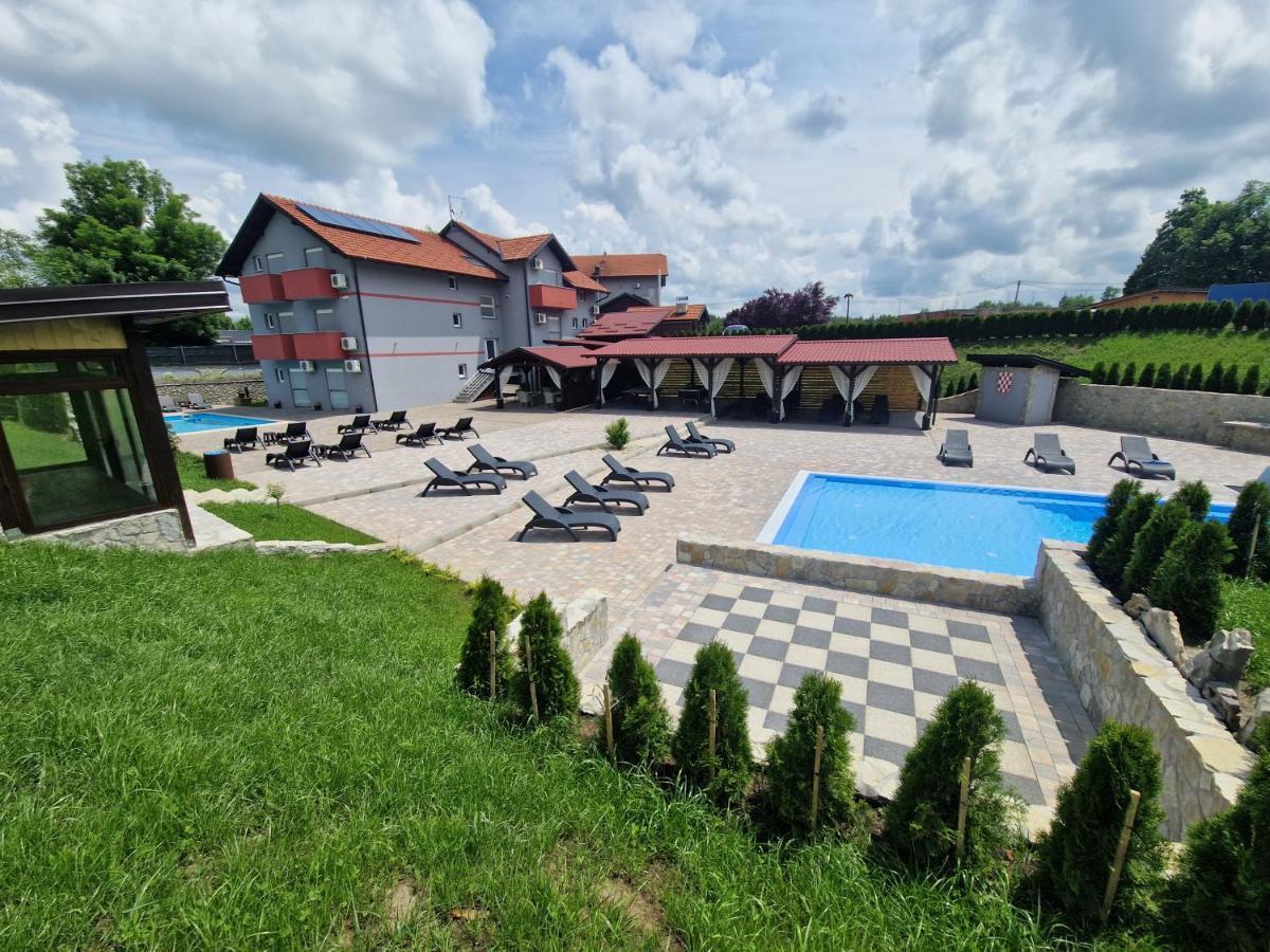 גרבובץ Plitvice Palace מראה חיצוני תמונה
